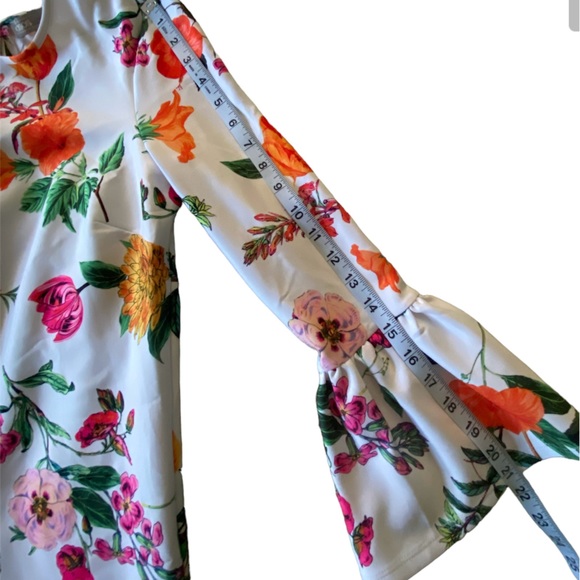 NWT ASOS Floral Dress With Fluted Sleeves Size 4 - Picture 7 of 16